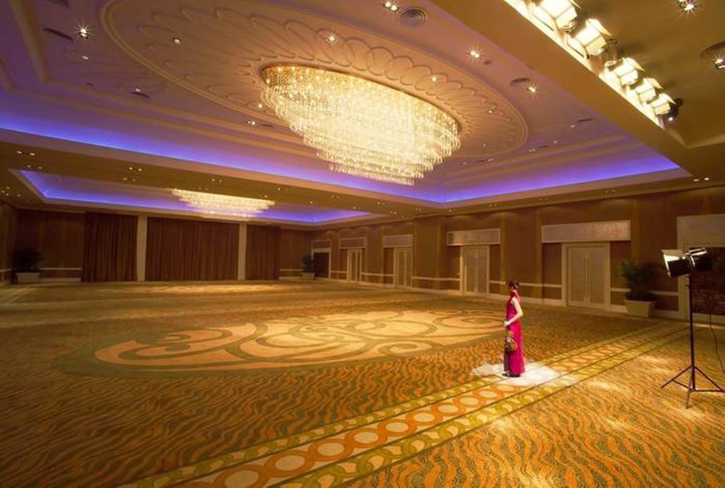 New Century Grand Hotel קאיפנג מראה חיצוני תמונה
