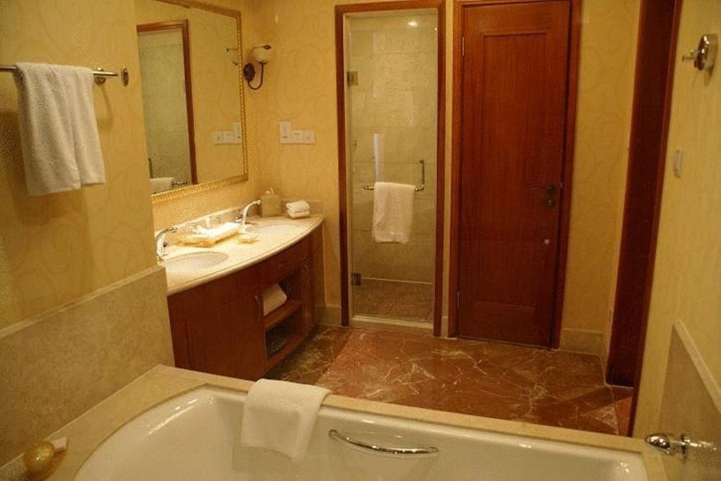 New Century Grand Hotel קאיפנג מראה חיצוני תמונה