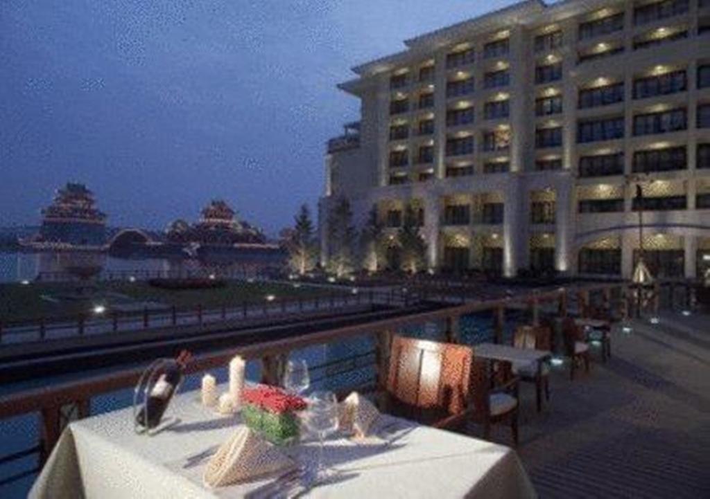 New Century Grand Hotel קאיפנג מראה חיצוני תמונה